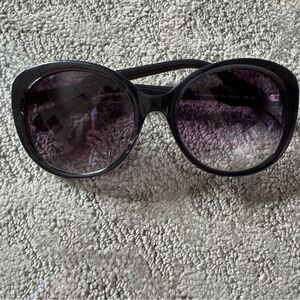 Diane Von Furstenberg Alice DVF647S Oversized Sunglasses. Gradient Black.